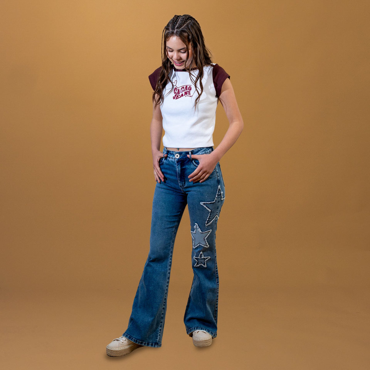 Jeans Chiky Flare Estrella Parche Azul Niña Cacao
