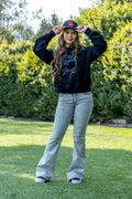 Jeans Glith Flare Bordado con Desflecado Gris Cacao