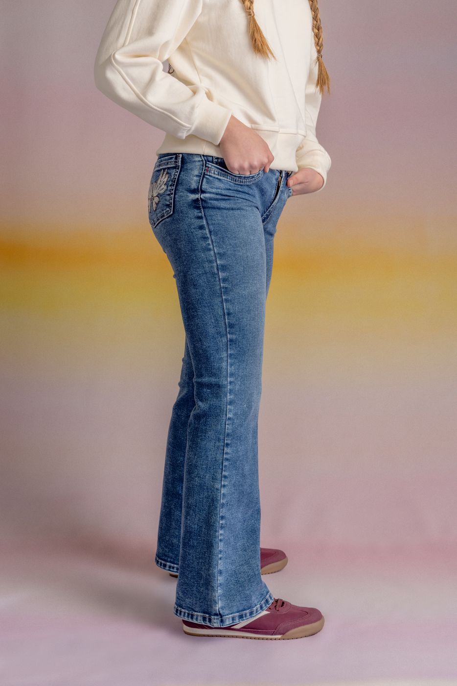 Jeans Angel Flare Bordado Bolsillo Trasero Azul Cacao