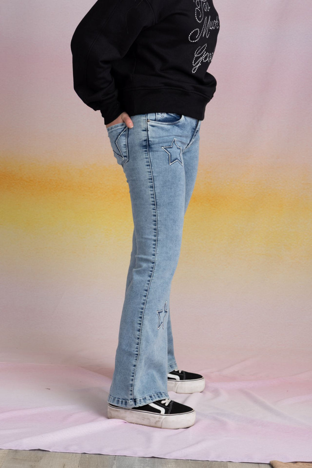 Jeans Glith Flare Bordado c/Desflecado Azul Niña Cacao
