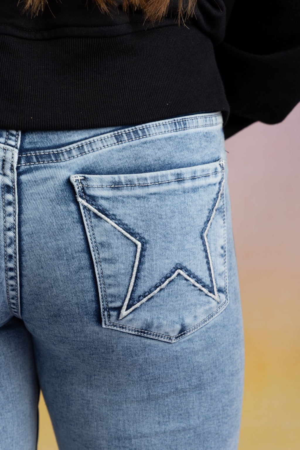 Jeans Glith Flare Bordado c/Desflecado Azul Niña Cacao