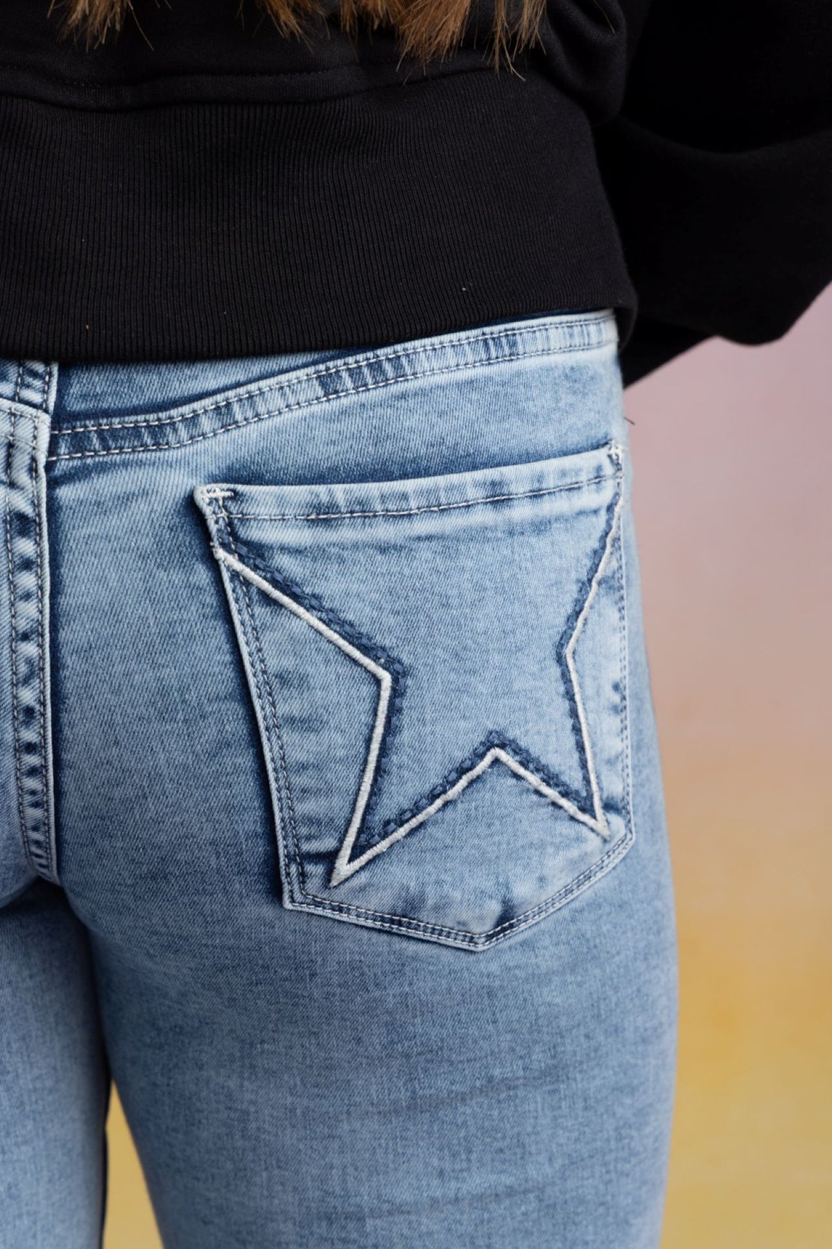 Jeans Glith Flare Bordado c/Desflecado Azul Niña Cacao