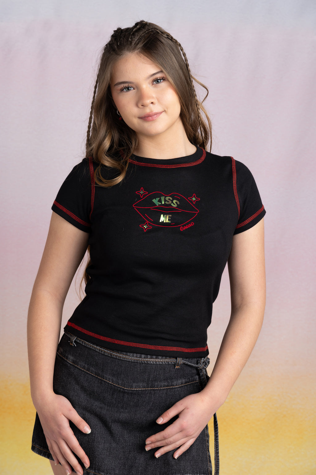 Polera Toledo Regular Hilo Contratono y Estampado Negro Cacao