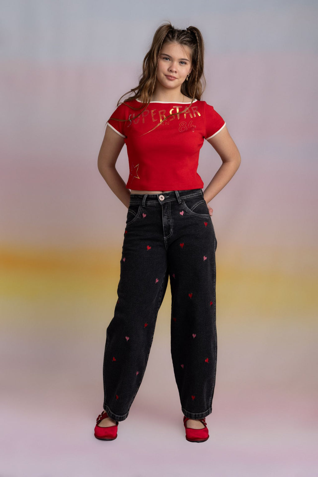 Polera Kut Regular Escote Barco y Estampado Rojo Cacao