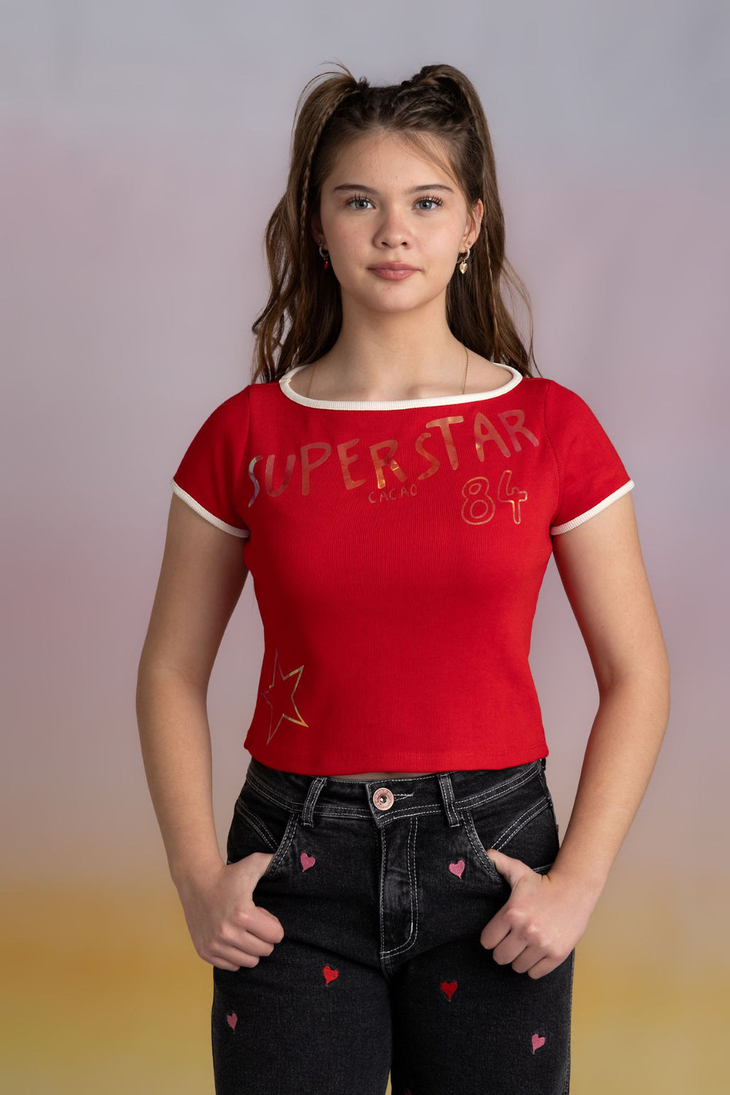 Polera Kut Regular Escote Barco y Estampado Rojo Cacao