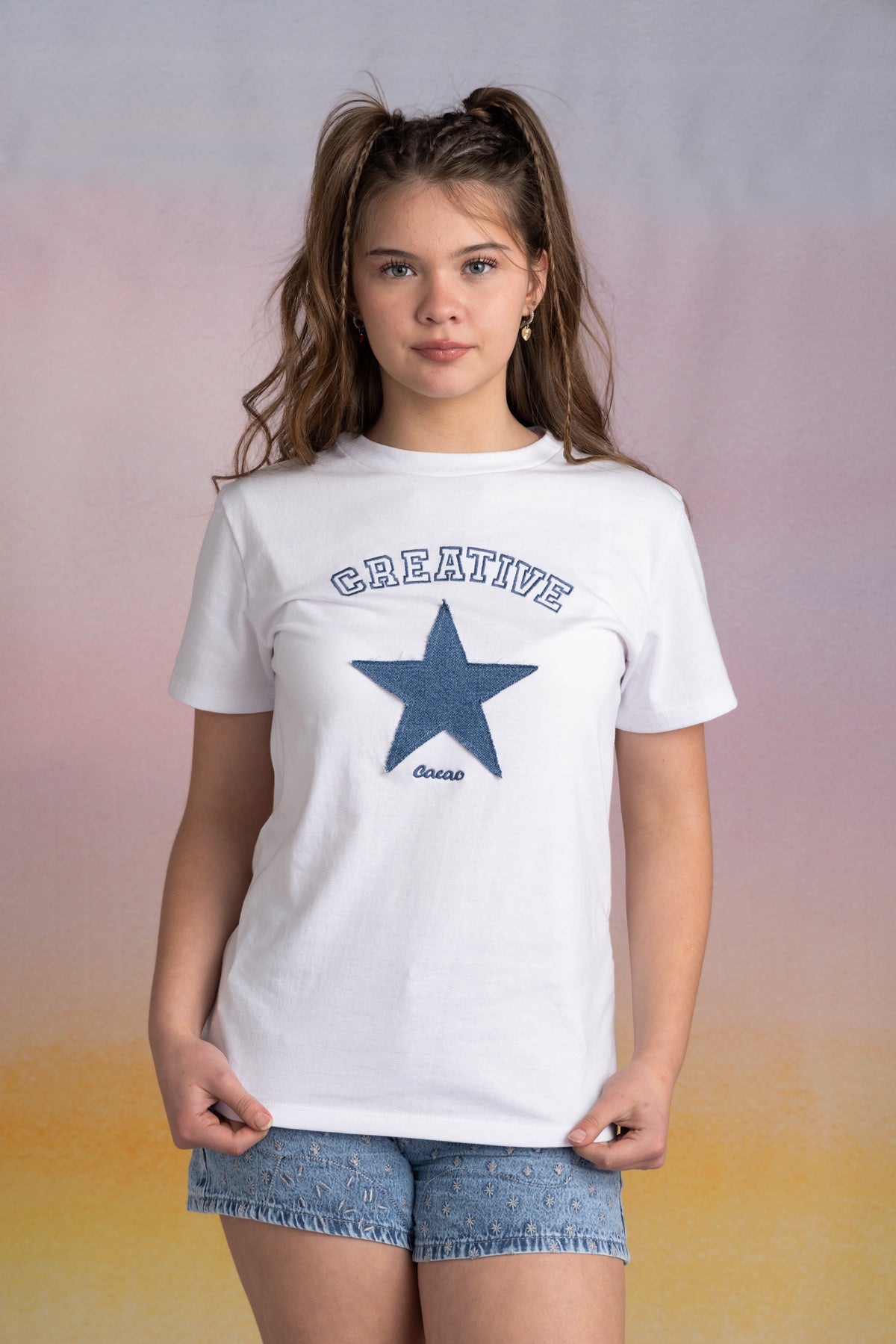 Polera Safira Regular Parche Estrella Blanca Cacao