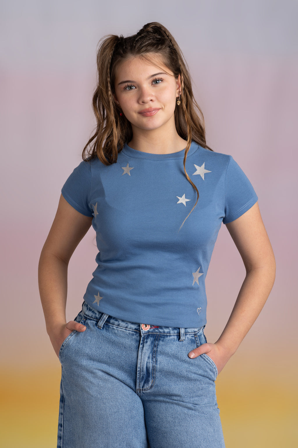 Polera Mikara Regular Bordado Estrellas Indigo Cacao